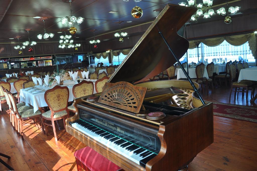 Hotel Brod Panini Wełes Zewnętrze zdjęcie